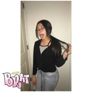 Meet your Posher, Alina